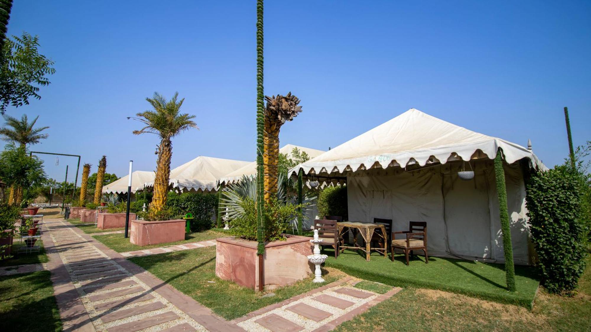 Elegance Resort Vrindāvan Exterior foto